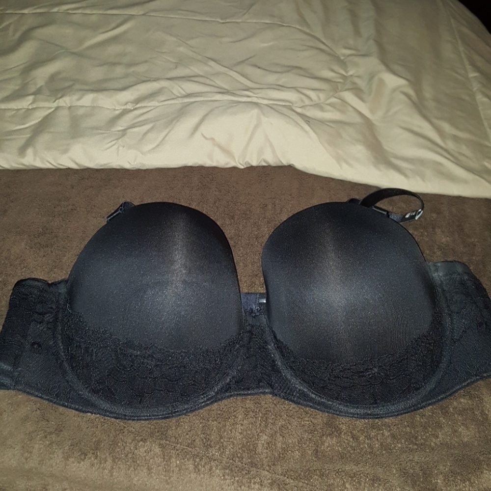 New 46DD Torrid Push up Strapless bra